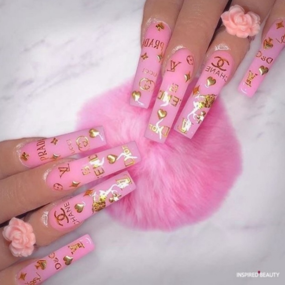 Press on nails